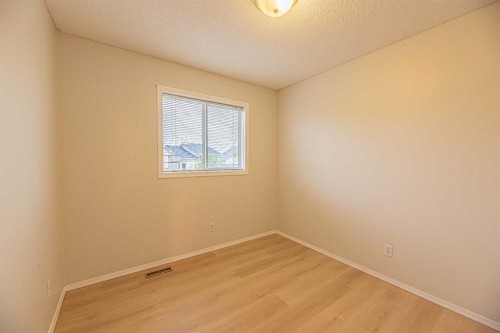 655 Erin Woods Drive Se, Calgary, AB 