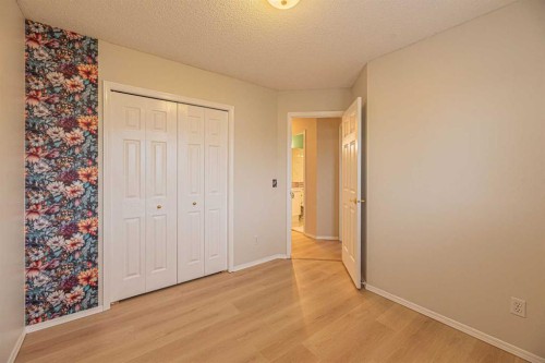 655 Erin Woods Drive Se, Calgary, AB 