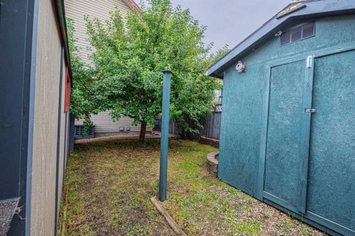655 Erin Woods Drive Se, Calgary, AB 