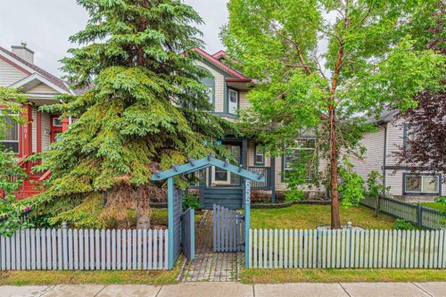 655 Erin Woods Drive Se, Calgary, AB 