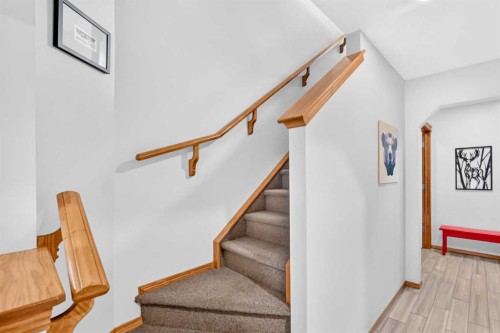 7919 Cougar Ridge Avenue Sw, Calgary, AB 