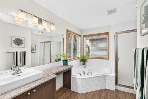 7919 Cougar Ridge Avenue Sw, Calgary, AB 
