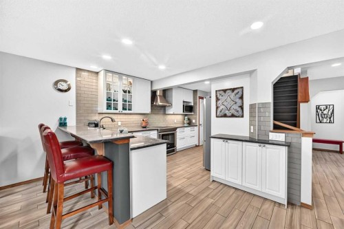 7919 Cougar Ridge Avenue Sw, Calgary, AB 
