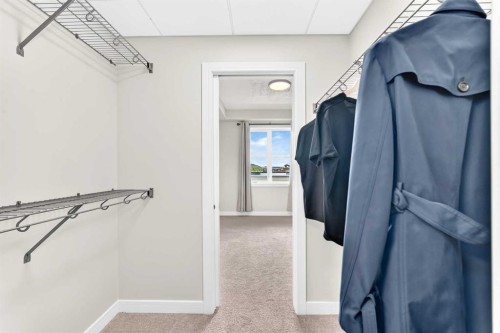 3407-80 Greenbriar Place Nw, Calgary, AB - Indoor With Storage