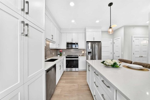 3407-80 Greenbriar Place Nw, Calgary, AB - Indoor Photo Showing Kitchen With Stainless Steel Kitchen With Upgraded Kitchen