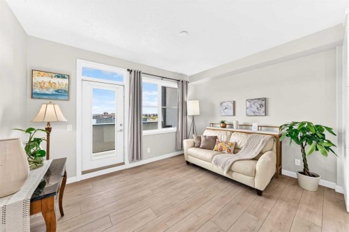 3407-80 Greenbriar Place Nw, Calgary, AB - Indoor Photo Showing Living Room