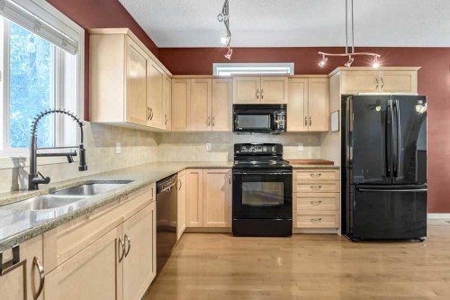 100 Hawkmere Way, Chestermere, AB 