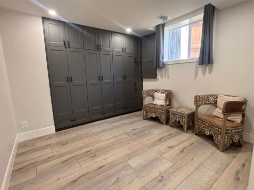 513 Sierra Madre Court Sw, Calgary, AB - Indoor Photo Showing Other Room
