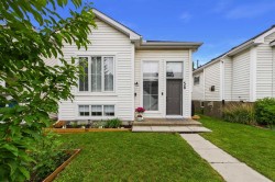 58 Hidden Crescent NW Calgary, AB T3A 5L4