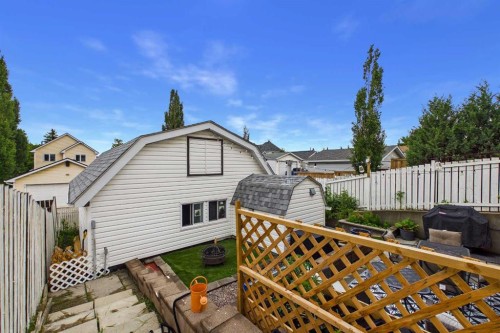58 Hidden Crescent Nw, Calgary, AB 