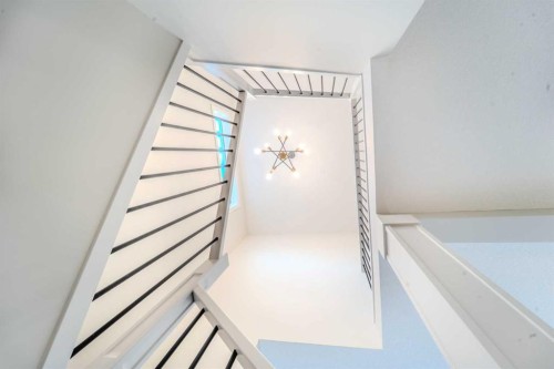 124 Waterford Way, Chestermere, AB - Indoor Photo Showing Other Room