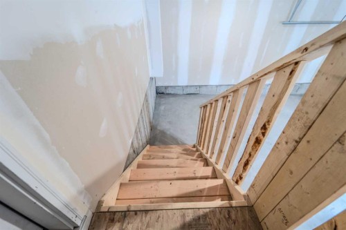 124 Waterford Way, Chestermere, AB - Indoor Photo Showing Other Room
