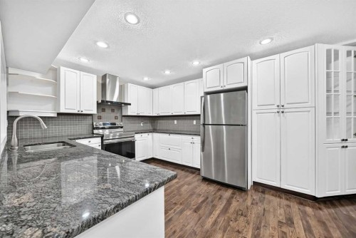 25-448 Strathcona Drive Sw, Calgary, AB 