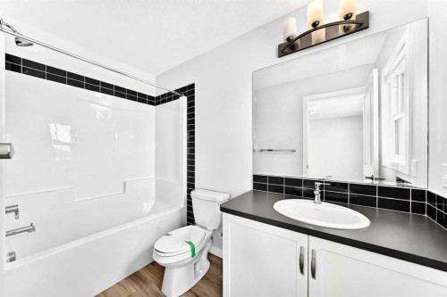 49 Legacy Glen Place Se, Calgary, AB - Indoor Photo Showing Bathroom