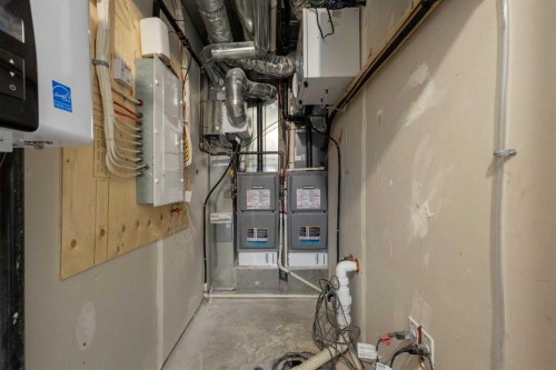 2424 25 Avenue Nw, Calgary, AB - Indoor Photo Showing Basement