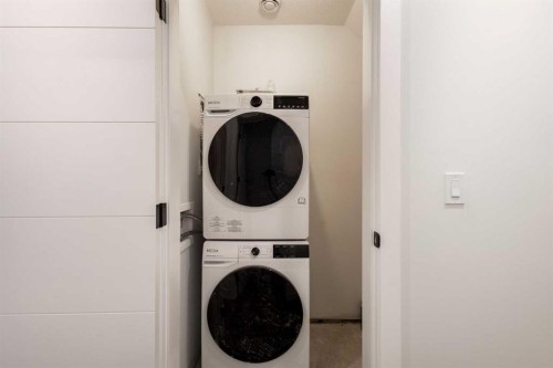 2426 25 Avenue Nw, Calgary, AB - Indoor Photo Showing Laundry Room