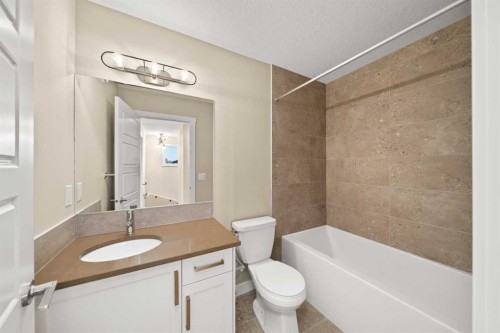 416 Sora Boulevard Se, Calgary, AB - Indoor Photo Showing Bathroom
