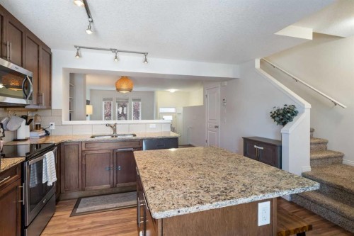 614 Auburn Bay Square Se, Calgary, AB 