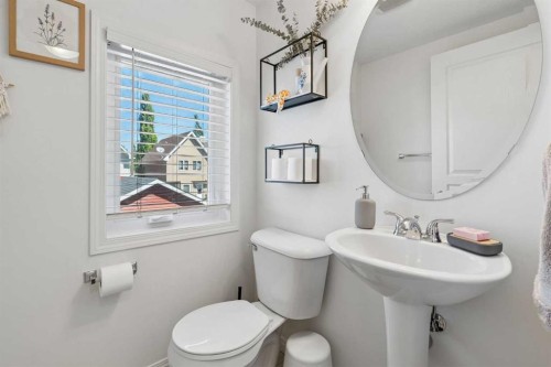 614 Auburn Bay Square Se, Calgary, AB 