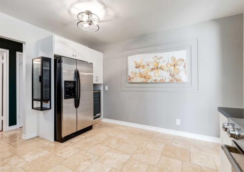 425 Woodland Crescent Se, Calgary, AB 