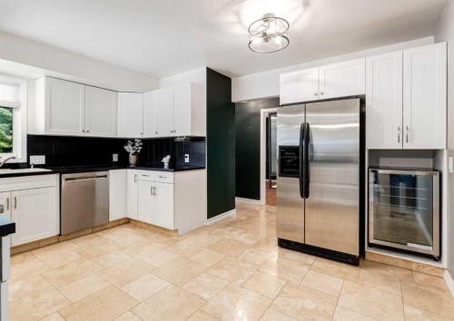425 Woodland Crescent Se, Calgary, AB 