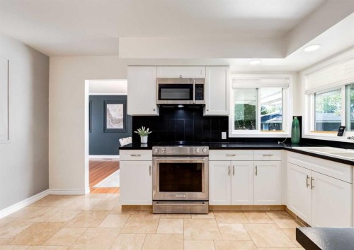 425 Woodland Crescent Se, Calgary, AB 