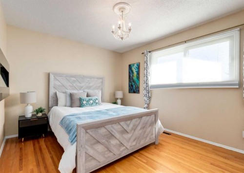 425 Woodland Crescent Se, Calgary, AB 