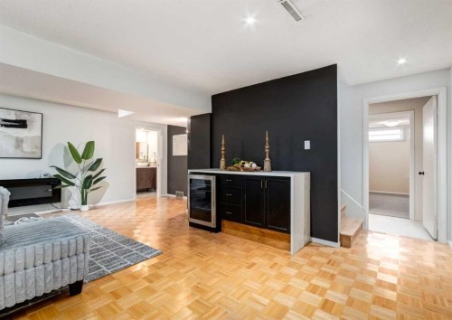425 Woodland Crescent Se, Calgary, AB 