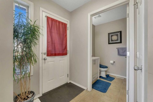 33 Saddlebrook Common Ne, Calgary, AB 
