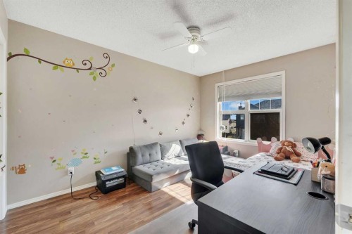 33 Saddlebrook Common Ne, Calgary, AB 