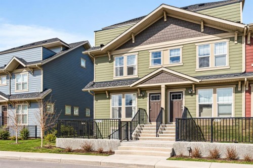 463 Cranbrook Square Se, Calgary, AB 
