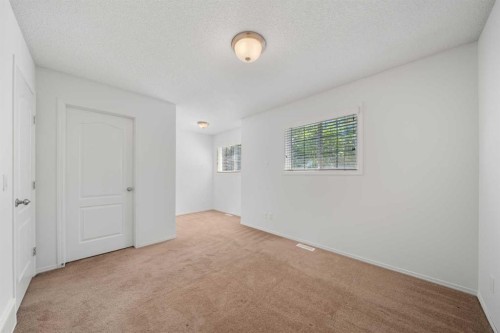 301 Strathaven Mews, Strathmore, AB - Indoor Photo Showing Other Room