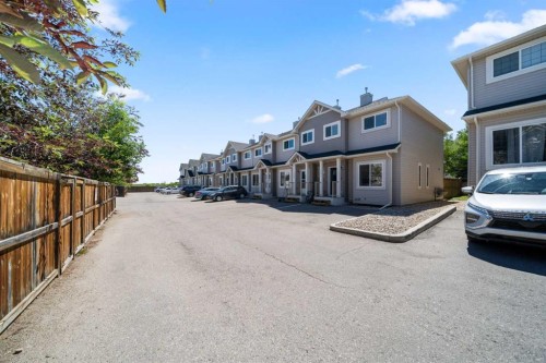 301 Strathaven Mews, Strathmore, AB - Outdoor