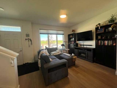 1919 Mccaskill Drive, Crossfield, AB 