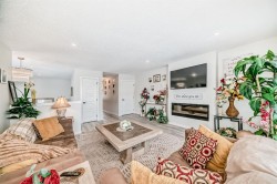158 Chinook Gate Boulevard SW Airdrie, AB T4B 4V3