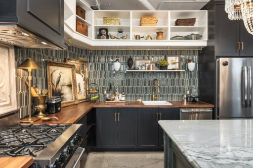 603-240 11 Avenue Sw, Calgary, AB - Indoor Photo Showing Kitchen With Upgraded Kitchen