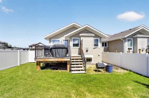 36 Cameron Close, Sylvan Lake, AB - Outdoor