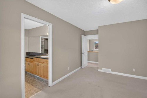 25 Panamount Rise Nw, Calgary, AB 