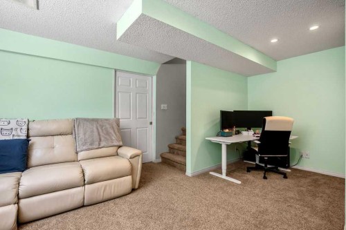 275 Everstone Drive Sw, Calgary, AB - Indoor