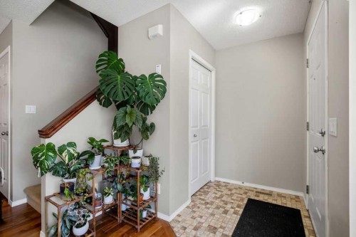 275 Everstone Drive Sw, Calgary, AB - Indoor Photo Showing Other Room