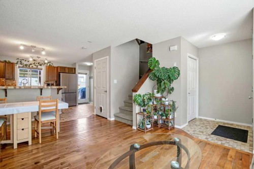 275 Everstone Drive Sw, Calgary, AB - Indoor