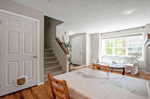 275 Everstone Drive Sw, Calgary, AB - Indoor