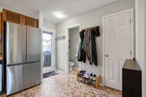 275 Everstone Drive Sw, Calgary, AB - Indoor