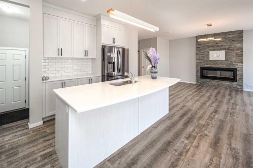 94 Yorkstone Heath Sw, Calgary, AB 