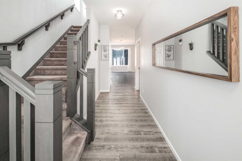 94 Yorkstone Heath Sw, Calgary, AB 