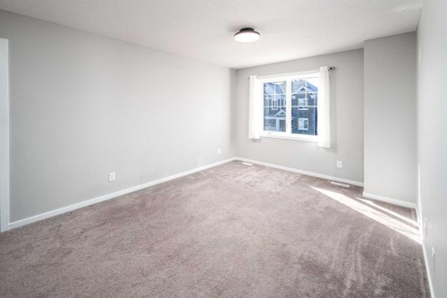94 Yorkstone Heath Sw, Calgary, AB 