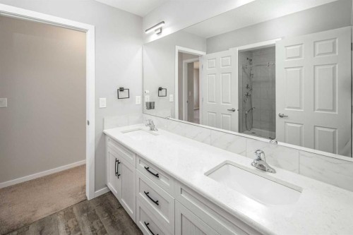 94 Yorkstone Heath Sw, Calgary, AB 