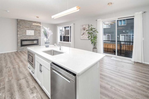 94 Yorkstone Heath Sw, Calgary, AB 