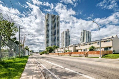 2204-99 Spruce Place Sw, Calgary, AB 