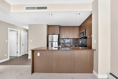 2204-99 Spruce Place Sw, Calgary, AB 
